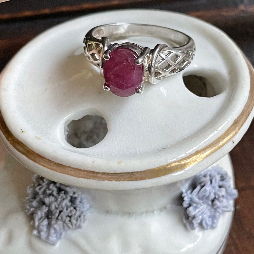 sterling silver with ruby ring....sweet size 9